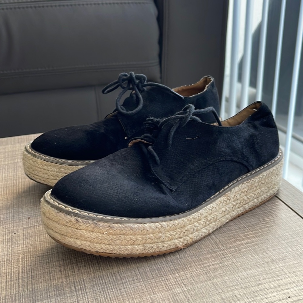 Black Shoes